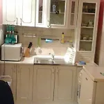 Mia *