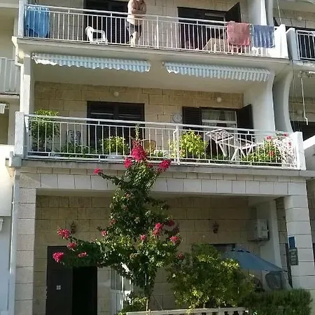 Apartment Mia Podgora
